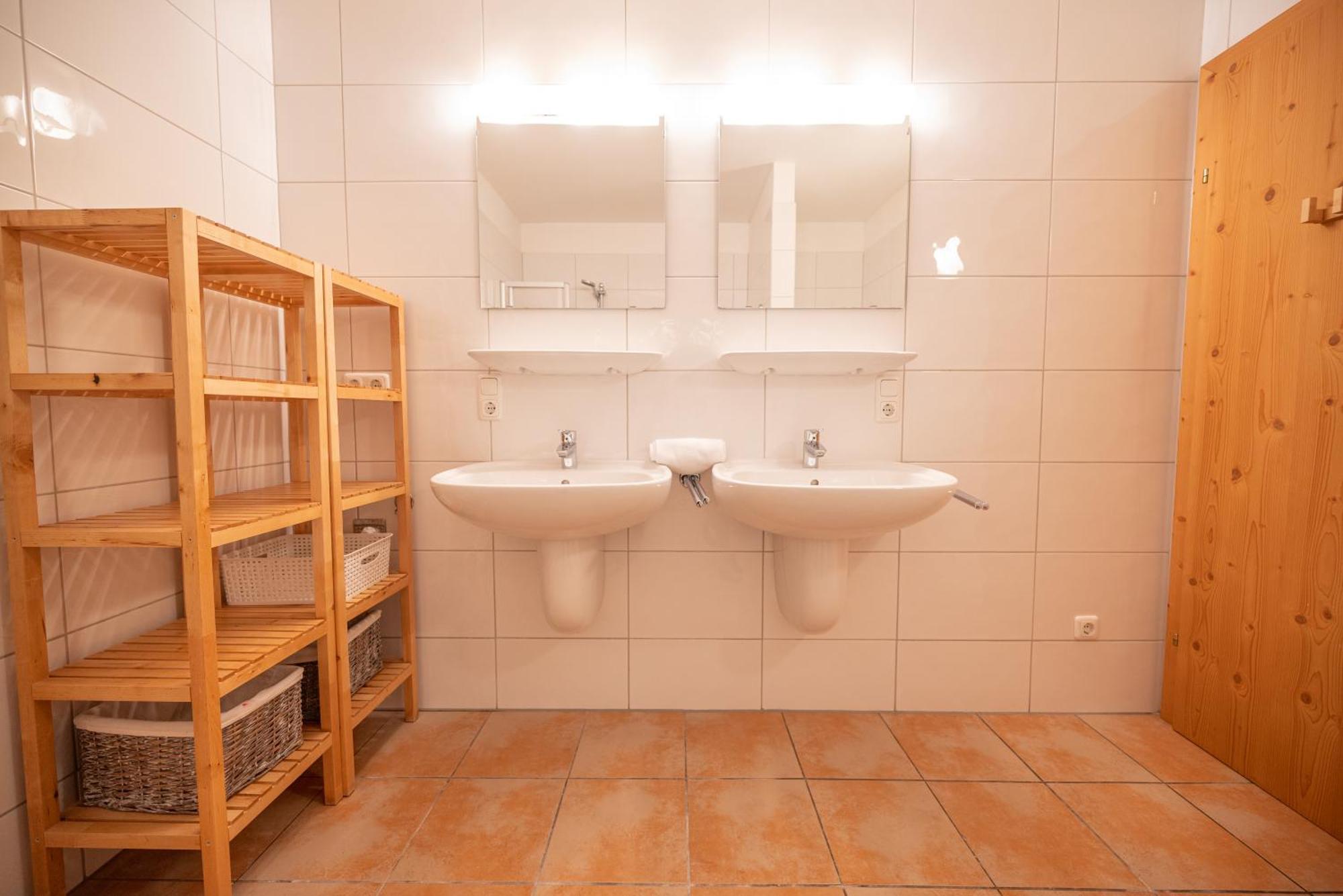 All Seasons Lodge By All In One Apartments Kaprun Buitenkant foto
